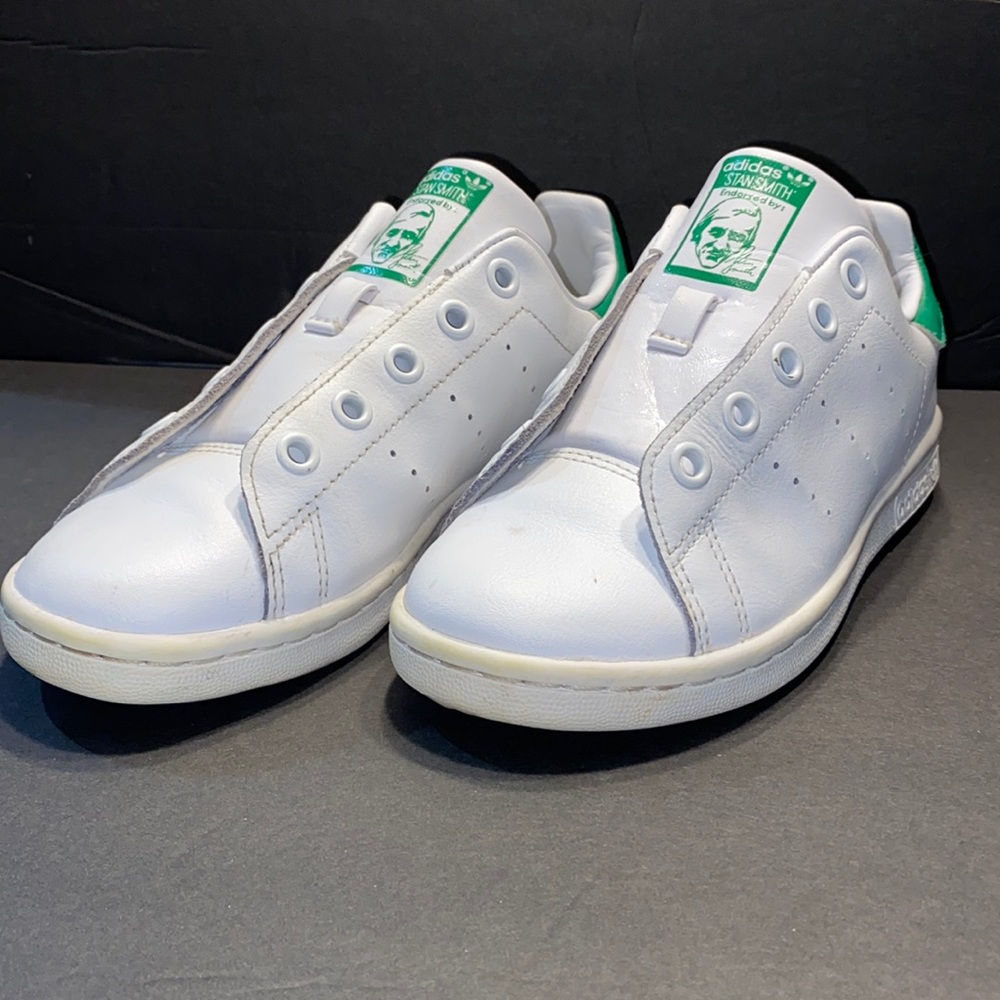 Adidas Stan Smith classic shoes size 1